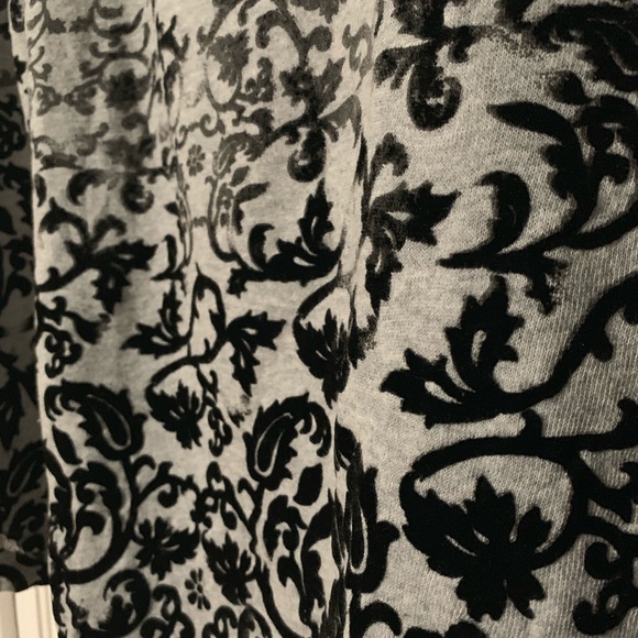 Forever 21 Ombre Damask Comfy Sweater - Picture 3 of 3